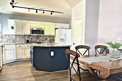 Image de Family & Pet Friendly 3 Br 1 Story home in Las Vegas