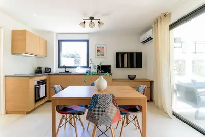 Image de Terrasse Xl plage  et  piscine par SELECTsoHOME