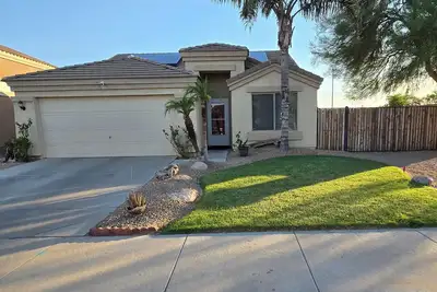 Image de Cozy 3-bedroom house with a pool in welcoming Goodyear with Ac, WiFi