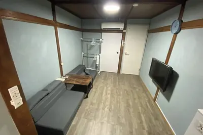 Image de Renting an entire 2-story house! 12 minutes walk from the nearest station. Excellent access to Osaka and Kyoto/Kobe. Excellent shopping facilities nearby. Accommodates up to 6 people. For long-term stays!