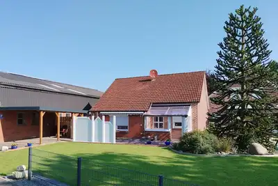 Image de Cozy vacation home Lütje Huske with garden, 25666 - Lütje Huske