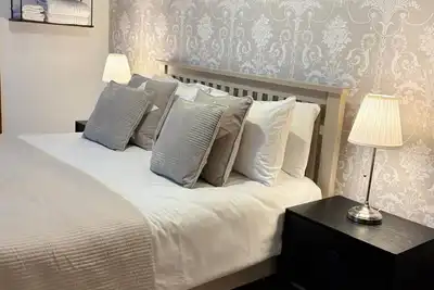 Image de Guest House beside Malahide Castle! Cozy en-suite double room. 15 mins from Dublin Airport