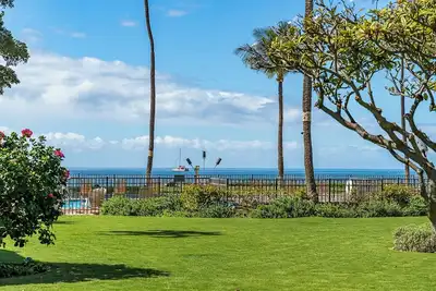 Image de Ma'alaea Surf Unit F3-1 Br Ground Floor Beachfront Condo, Wi-Fi, Ac, Pool, Tv