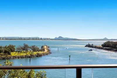 Image de Oceanfront 2-Bedroom Coastal apartment