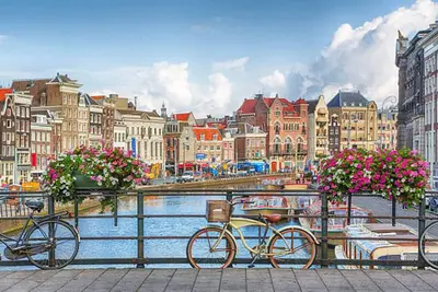 Image de In the Heart of Old Amsterdam with Canal view