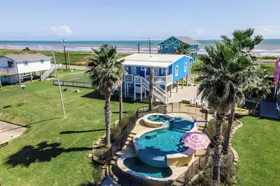 Image de Coastal Luxury Home- Infinity Pool and Beach Views!