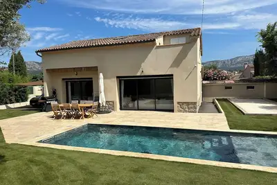 Image de Maison de Vacances Idéale : 4 Chambres, 3 Salles de Bain, à Deux Pas de la Plage