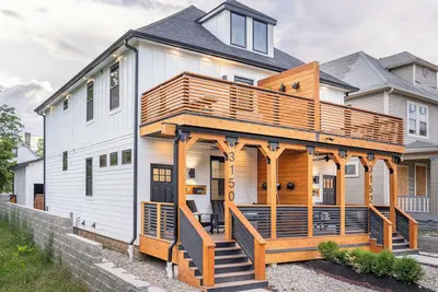 Image de Artisan Oasis-Hot Tub | Fire Pit 4bd Left Unit