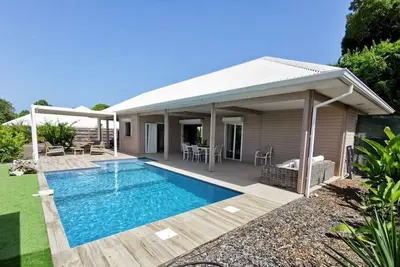 Image de Villa à Sainte Anne G095 - 2 chambres piscine