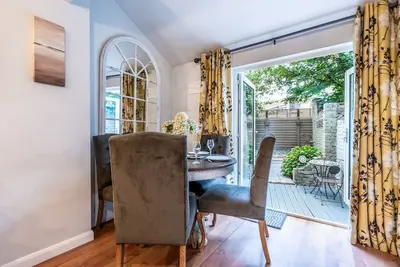 Image de Greenwich High Rd · Beautiful 3bed Town House In Greenwich + Garden - Pass the Keys