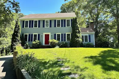 Image de Spacious Pet Friendly Colonial  - Minutes to Craigville Beach Central Ac