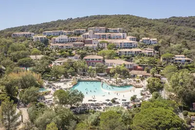 Image de Hôtel Résidence Pierre & Vacances Les Restanques du Golfe de Saint-Tropez