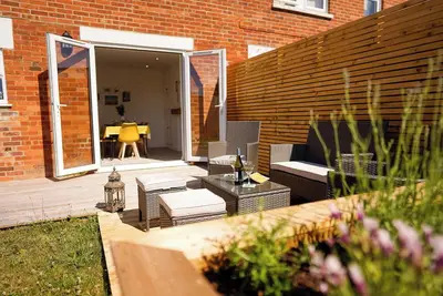 Image de Modernised spacious period property close to the beach