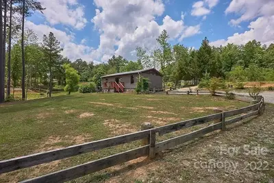 Image de Cottage on the water. Kayaks Fishing Fire Pit. 5 mins from Tiec. 15 to Lake Lure