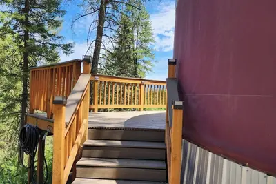 Image de Cozy and Posh-est Yurt in gorgeous Boise National Forest