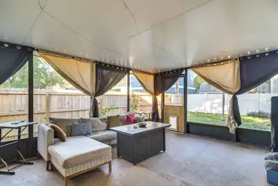 Image de Pet-Friendly Tampa Bay Getaway: Walk to the Water!