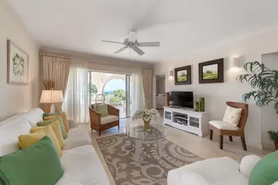 Image de 3-bedroom apartment in Saint James with fitness room