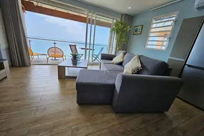 Image de Deux grandes chambres, Vue panoramique, terrasse