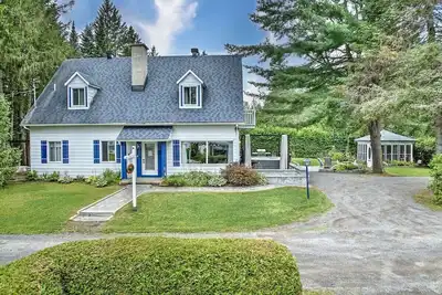 Image de Domaine Ormes| Hot Tub | Lake | Pool Table | Kayak