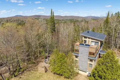 Image de Chalet Beauland | Hot Tub | Sauna | Pool Table