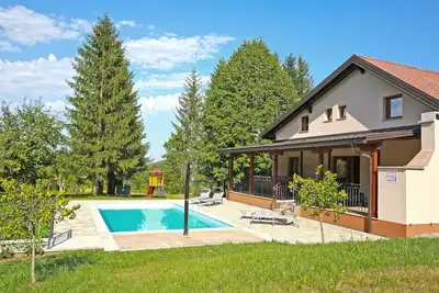 Image de Magnifique maison Ă Ogulin avec sauna