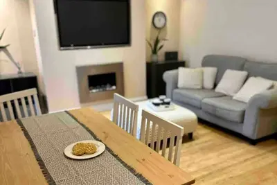 Image de 2Bed - Private Patio -3min to Westbourne Park Tube