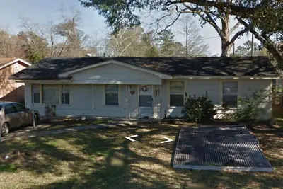 Image de Charming Oasis in Beaumont Texas!