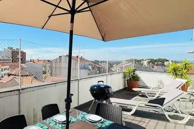 Image de Cozy apartment with 3 double bedrooms, Ac, 2 full bathrooms, terrace and garage