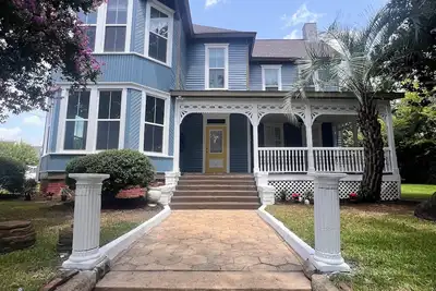 Image de Oasis Retreat \nCharming, newly  renovated 1/1 in the heart of downtown