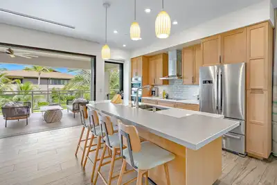 Image de Maui Resort Rentals: 6 Total Bedrooms at Kaanapali’s Newest Luxury Residences, Steps from Beach & Resort Amenities!