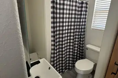 Image de Charming cottage in terrific Sturgis with Ac, WiFi