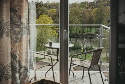 Image de 2homerent River View Old Town Mill Island