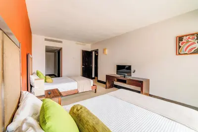 Image de Cozy 2-bedroom apartment in beautiful Playa del Carmen with partial oceanview115