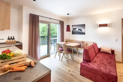 Image de Appartement 'Vernatsch' avec vue sur la montagne, piscine partagée et Wi-Fi