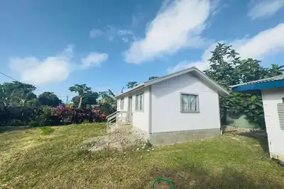 Image de Your very own private cottage! ! 10 minutes drive into town.