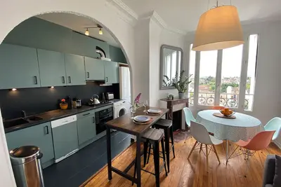 Image de Charmant 3 pièces à proximité immédiate de la Defense Rer A