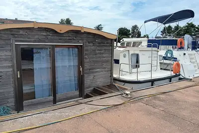 Image de Séjour atypique sur Jupiter, bateau confort à Digoin
