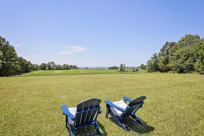 Image de Minutes from Downtown Cambridge and Downtown Easton | 104+ Acre Farm