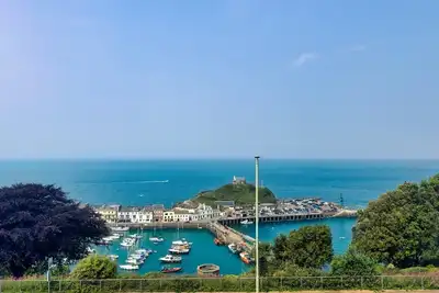 Image de Harbour View - A well appointed apartment with great views