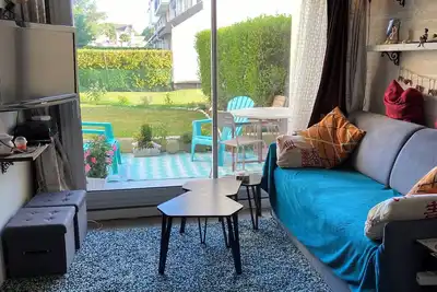 Image de Les Courseullais Apt avec jardin 300 m de la mer Vue centre équestre