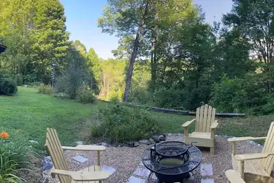 Image de Cozy mountain cabin retreat in the beautiful Nantahala mountains!