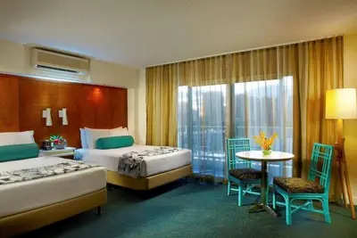 Image de Spacious Waikiki Suite w/ Balcony & Living Area | Free Breakfast
