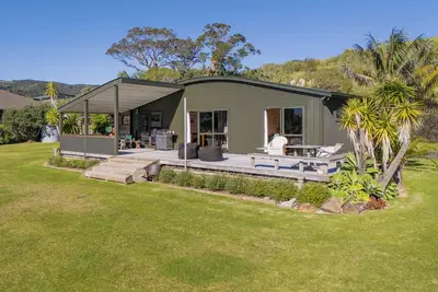 Image de Wai Whare -  Kūaotunu Holiday Home