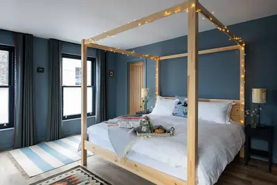 The Art Loft -  an apartment that sleeps 4 guests  in 2 bedrooms