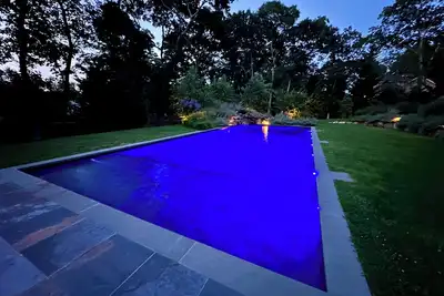 Image de North Fork Dream Home, 4, 000 Sq Ft, 1 Acre, Heated Pool!