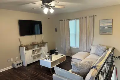 Image de Cozy 4-bedroom house in enjoyable Lexington with WiFi, Ac. Centrally located.