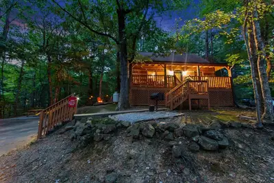 Image de Pet Friendly|Sleeps 12|HotTub+FirePit-Mins to Pf
