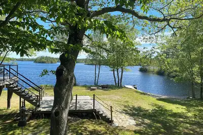 Image de Welcome to Lake Cove Estate! Relax, boating or fish at beautiful Lake Deception!