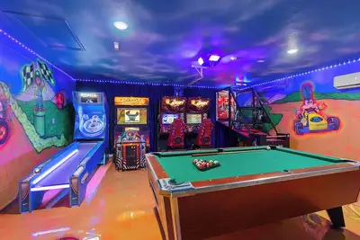 Image de Free Arcade! All Rooms Themed! South Facing Pool!
