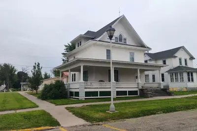 Image de Newly renovated 19th century 4bdrm 2ba house in quaint Sutherland, Ia WiFi, Ac